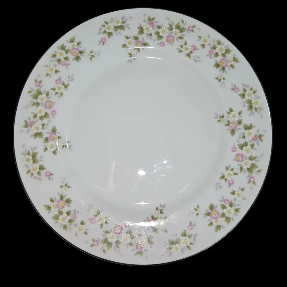 Treasure Chest Lenore Cake Plates Set of 4 Floral Japan Porcelain